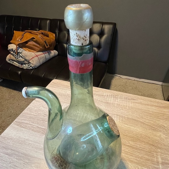 Italian hand blown wine decanter - Picture 2 of 11